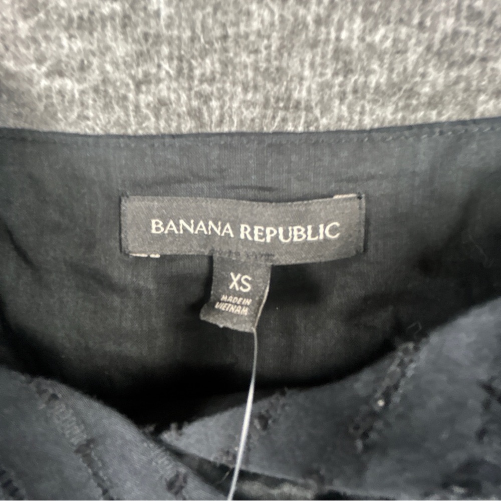 Banana Republic Black Fitted Ribbed Camisole - Picture 4 of 5